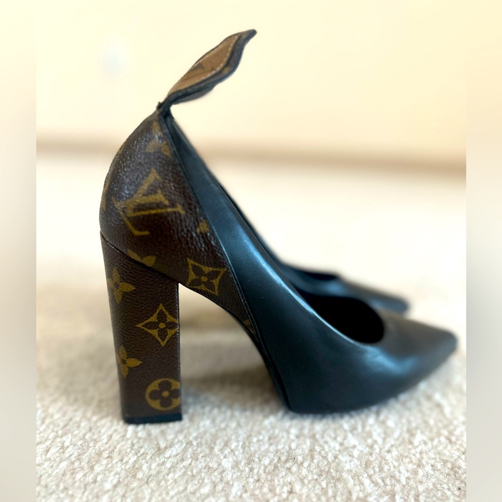 Louis Vuitton Monogram Heel 38.5